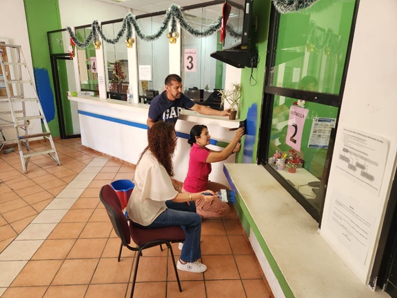 Juan de Dios Gámez inicia dos nuevas pavimentaciones en Culiacán; vecinos elogian acciones del gobierno