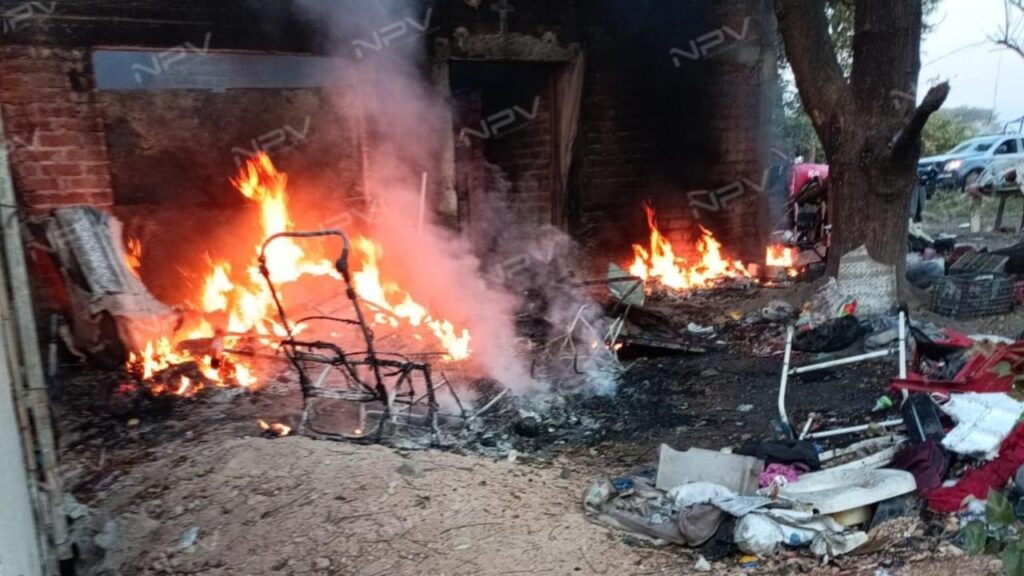 Incendian una vivienda repleta de desperdicios en la colonia Laguna del Valle