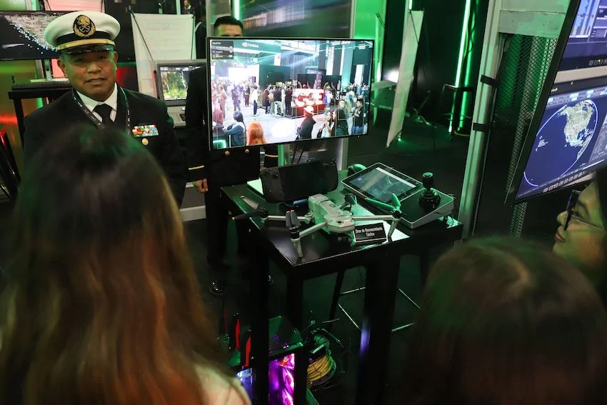 Informe de Banamex destaca que el 30% de los empleos formales en México podría ser sustituido por la inteligencia artificial.