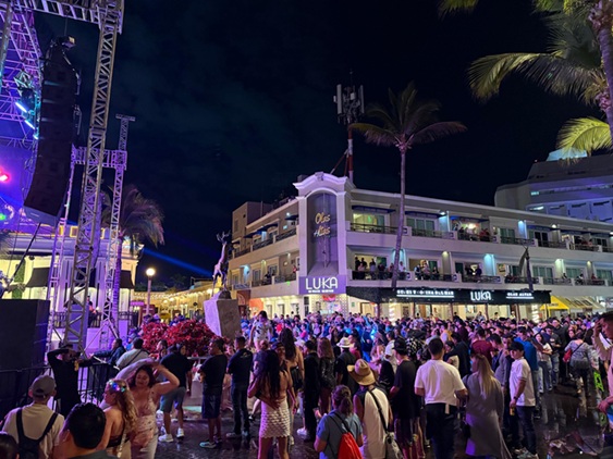 Mazatlán se transforma en un océano de fiesta con más de 33 mil asistentes al Carnaval