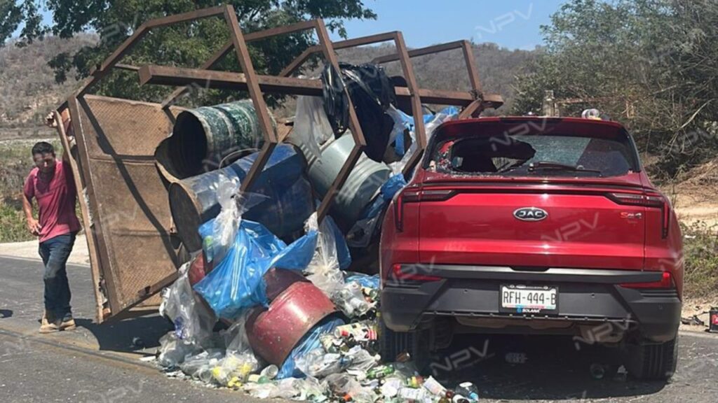 Accidente Impactante en el Camino Viejo a Valle Deja a una Mujer Herida