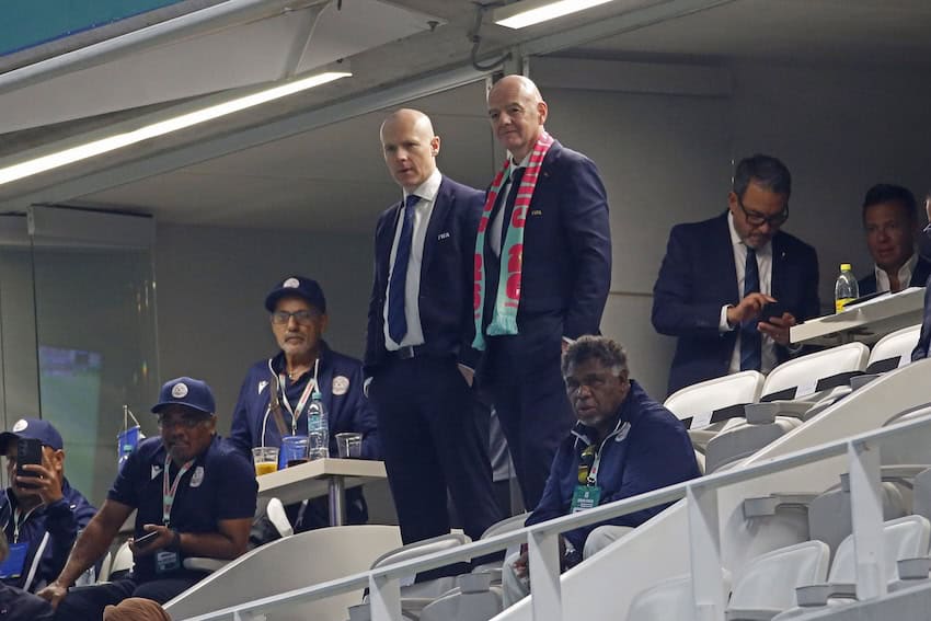 El presidente de la FIFA, Infantino, visita la eliminatoria en Guadalajara, mostrando su apoyo a México como sede del Mundial.