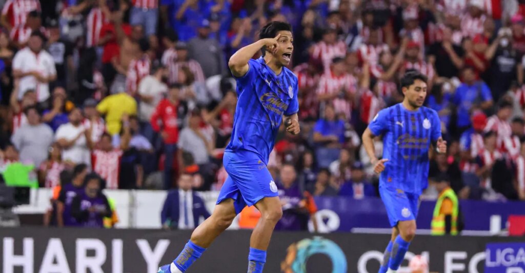 Las Chivas superan a Atlas en otro emocionante Clásico Tapatío