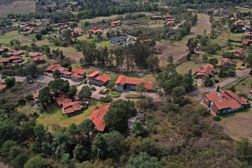 Sin barreras ni restricciones: ¿Cómo lograron los reporteros entrar a la casa de El Mencho tras la operación militar?