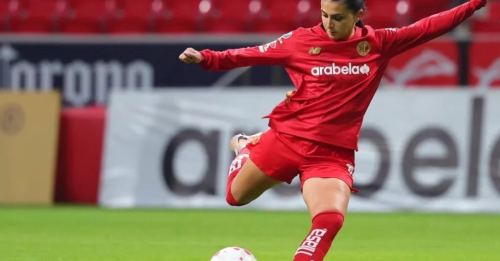 ¡Es un asunto familiar!: Kayla Fernández y cómo su familia la guió hacia la Liga MX Femenil