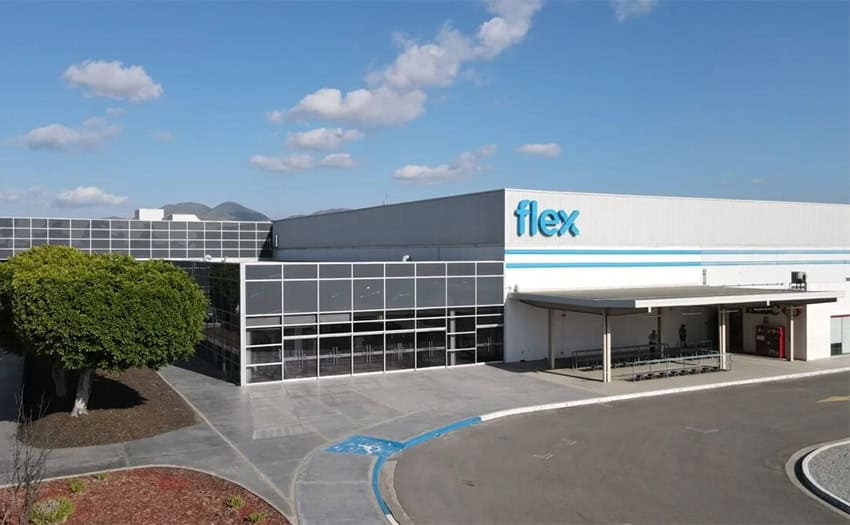 Flex apuesta mil millones en la manufactura de IA en México