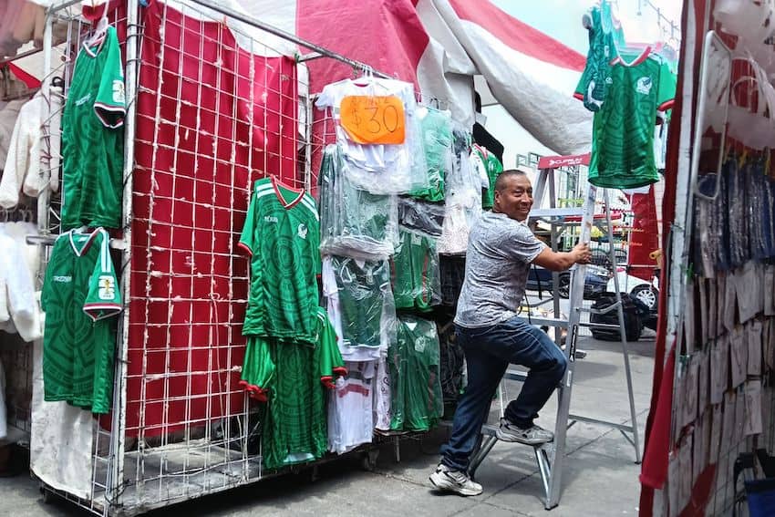 Informe de Deloitte: Los beneficios económicos de México al albergar la Copa del Mundo podrían alcanzar los 2.25 mil millones de dólares.