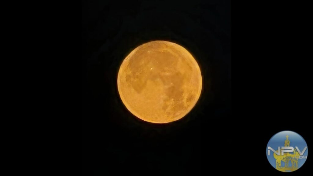 Mayo arranca en Puerto Vallarta con impresionantes lunas matutinas
